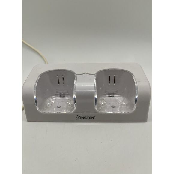Insten Wii Remote Dual Charging Station With Batteries - Picture 2 of 5
